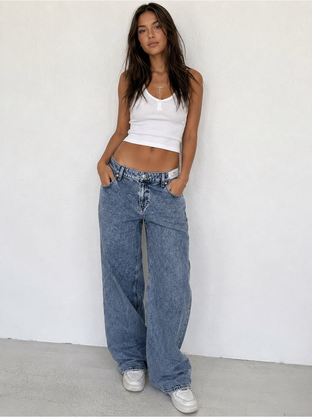 Hollister Low Rise Baggy Jeans Acid Wash Wide Leg Denim NWT Size 16R - Picture 1 of 5